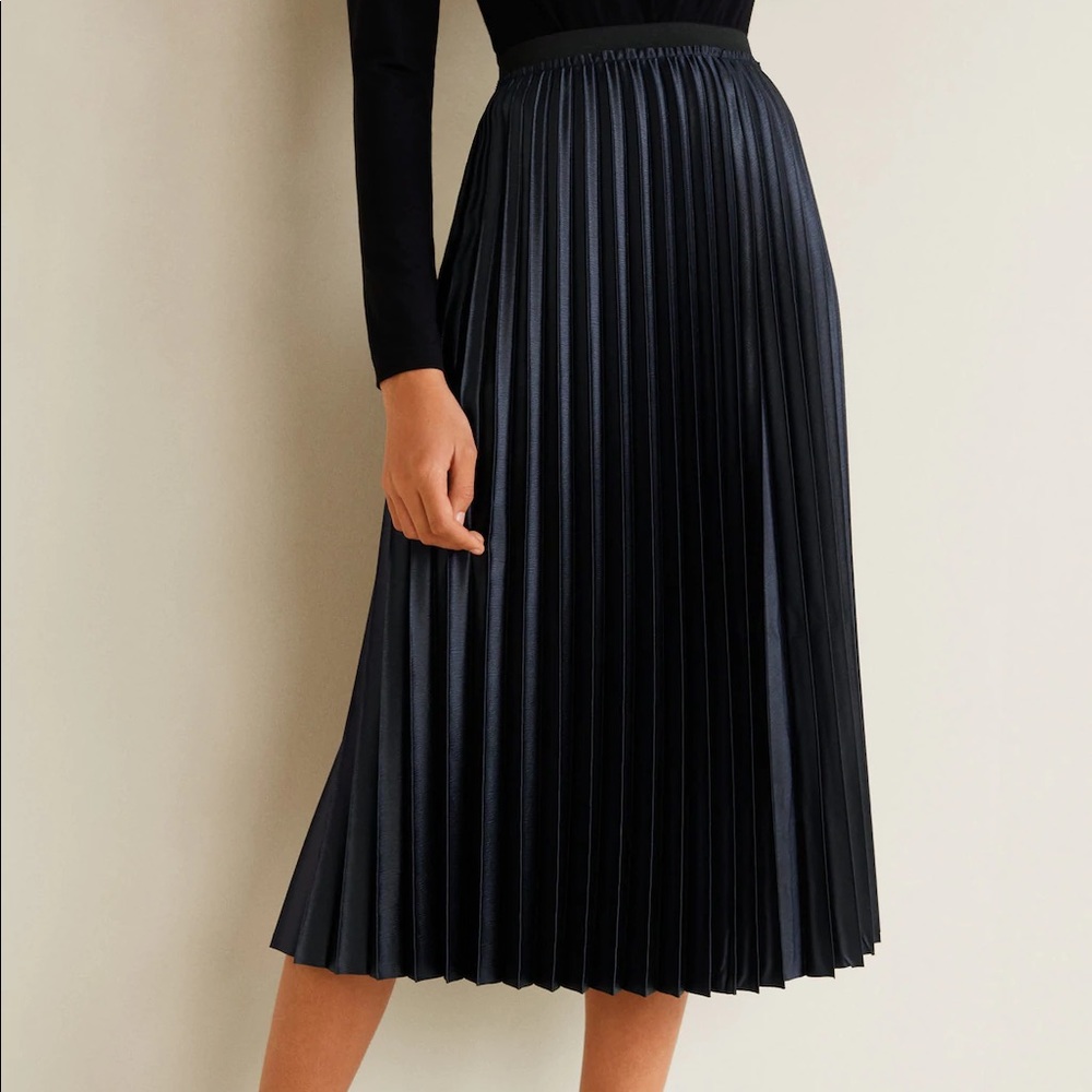Dark Blue Metallic Pleated Skirt